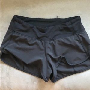 Lululemon speed up shorts 2.5 black